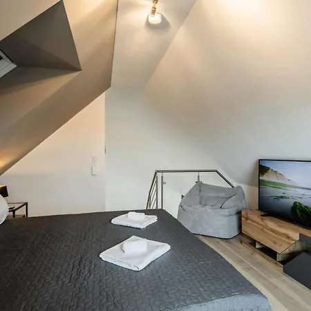 Roof-suite 02 I Aufzug I Bbq I Wifi I Balkon I Tv Apartment